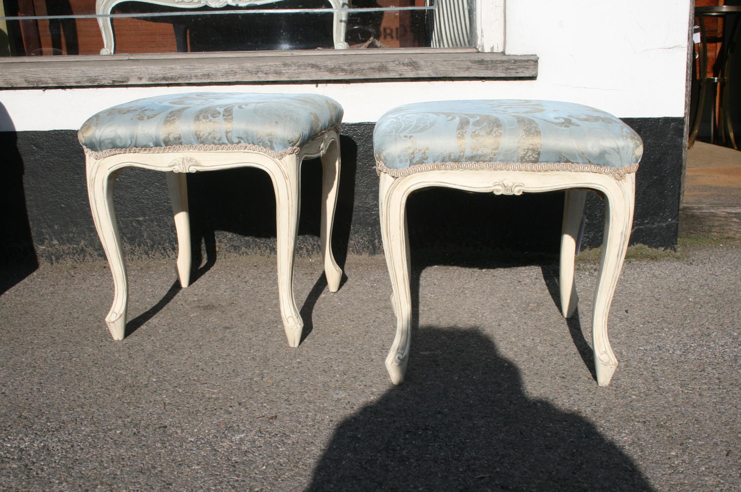 Pair french stools