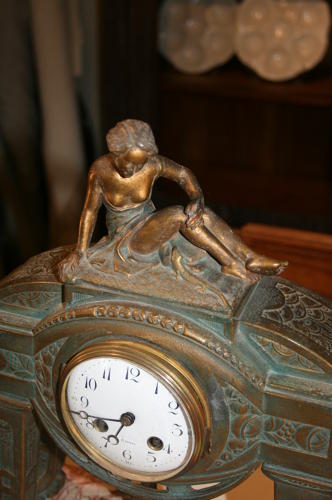 Art deco clock and lamp set