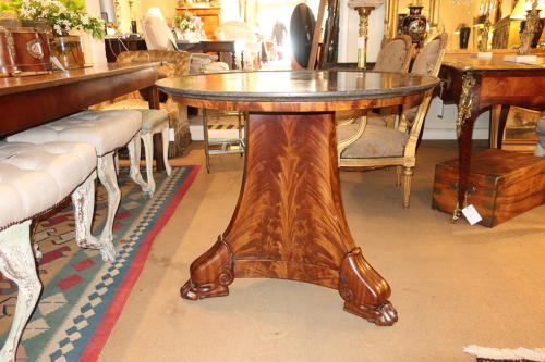 Flame mahogany Gueridon