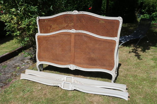 Kingsize caned bed
