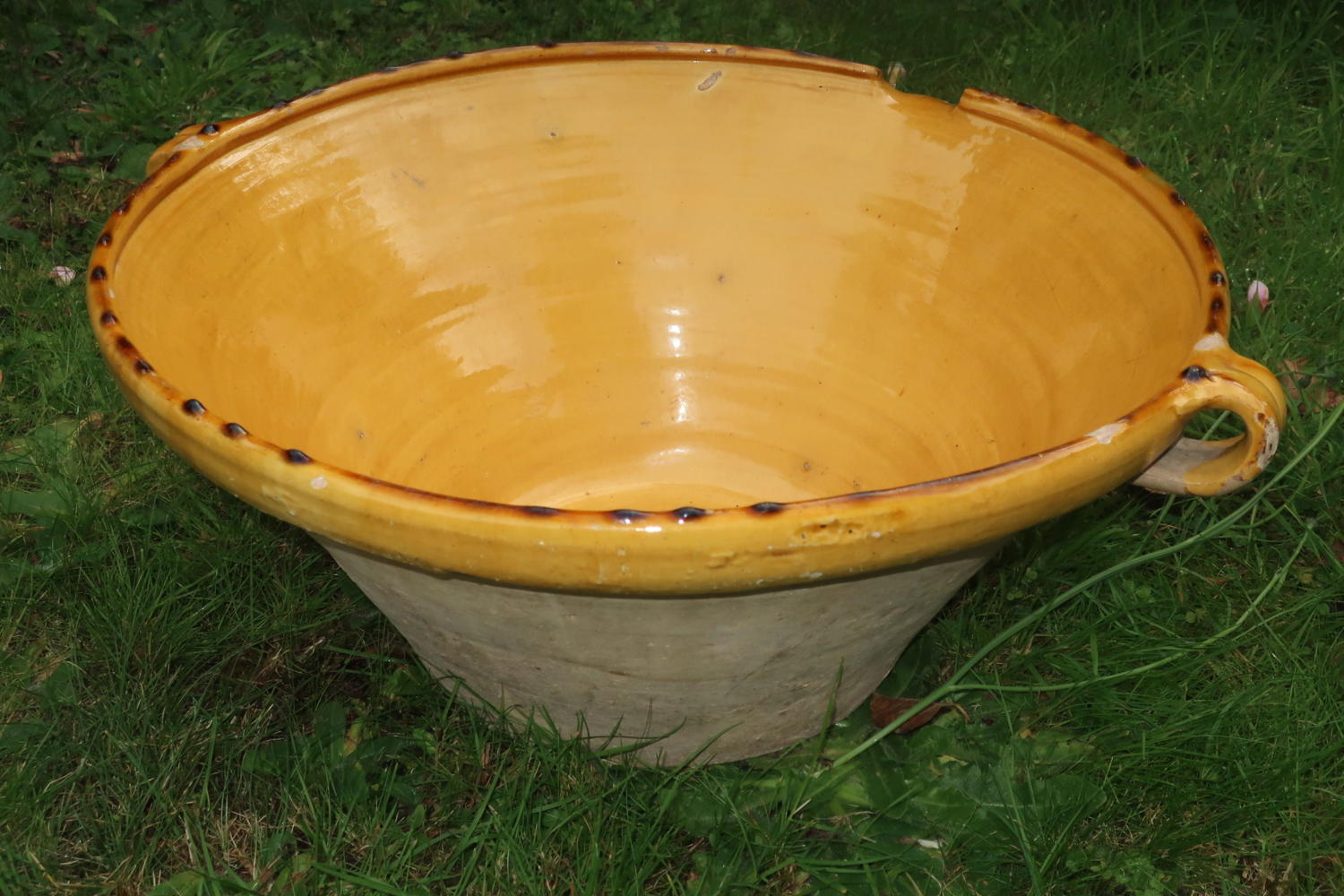 A very large Biot cream or milk bowl