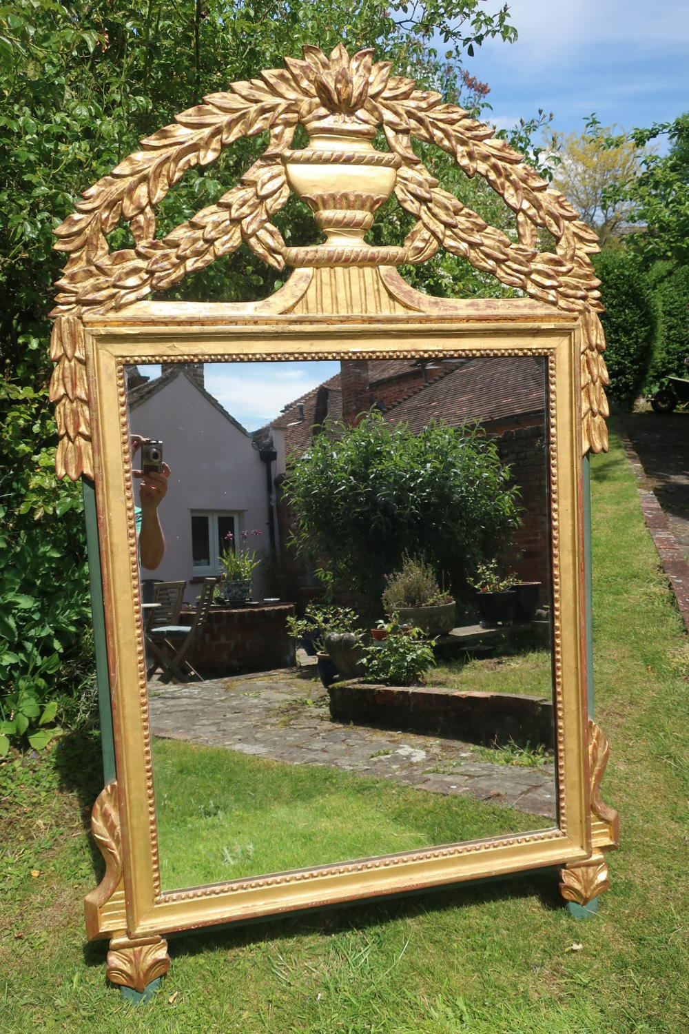 Gilt carved wood mirror