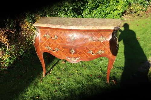 Parquetry commode