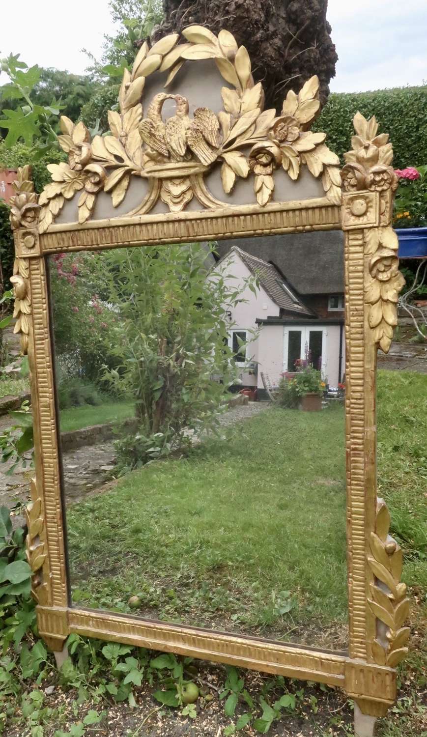 18th Century carved giltwood mirror