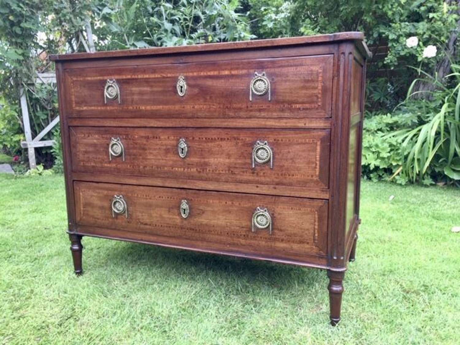 Louis XVI small inlaid commode in mahogany