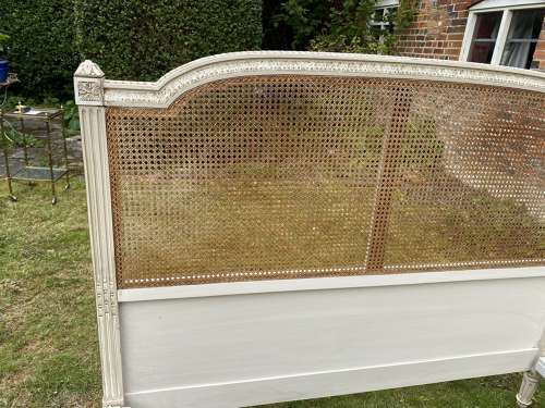 Kingsize caned bed