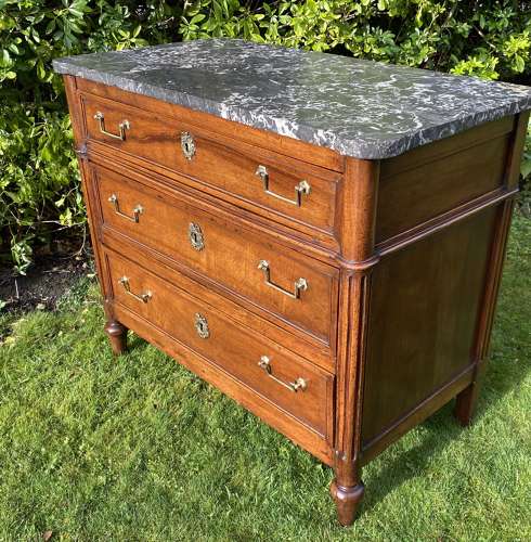 18th Century walnut commode