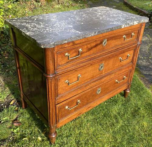 18th Century walnut commode