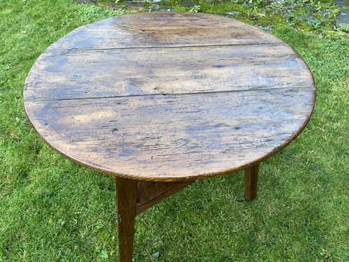 Early pine cricket table