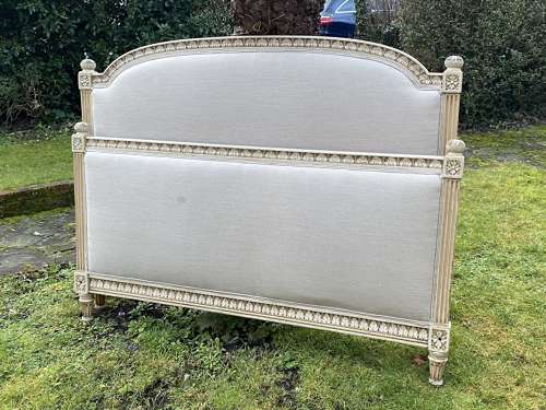 Kingsize painted bed