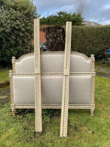 Kingsize painted bed
