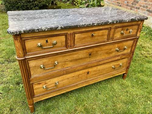 Late 18th Century walnut commode