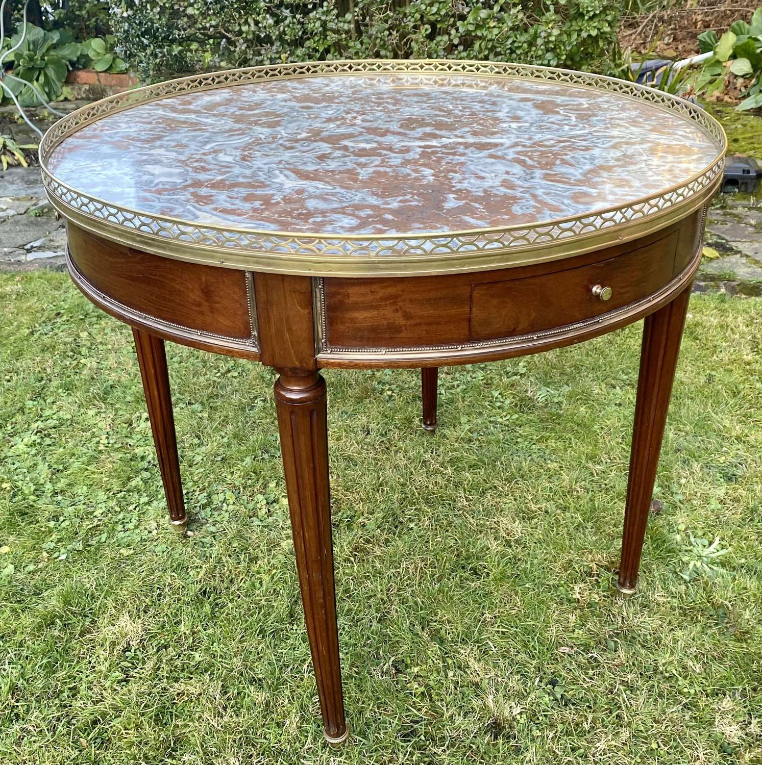 French Bouillotte table