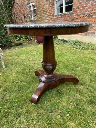 Flame mahogany centre table or Gueridon