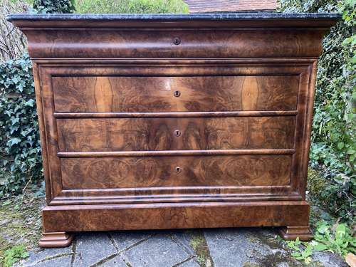 Figured walnut Louis Philippe commode
