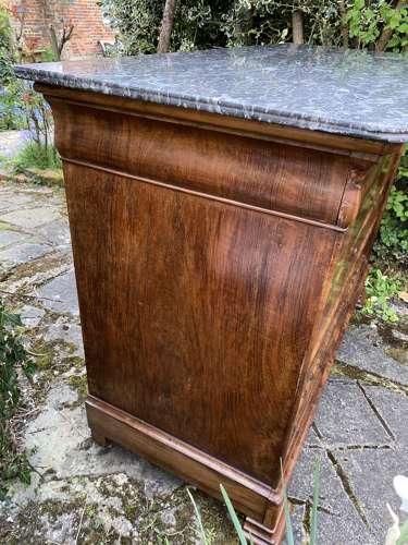Figured walnut Louis Philippe commode