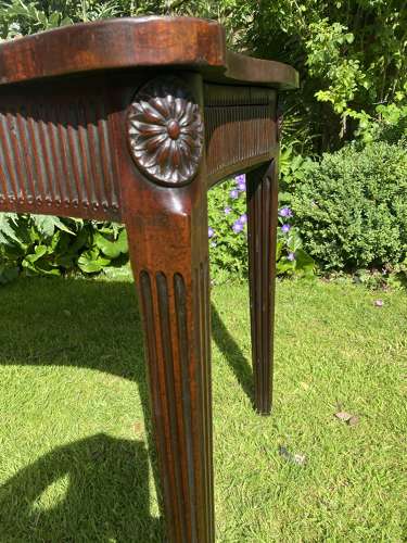 18th Century Serpentine fronted side table