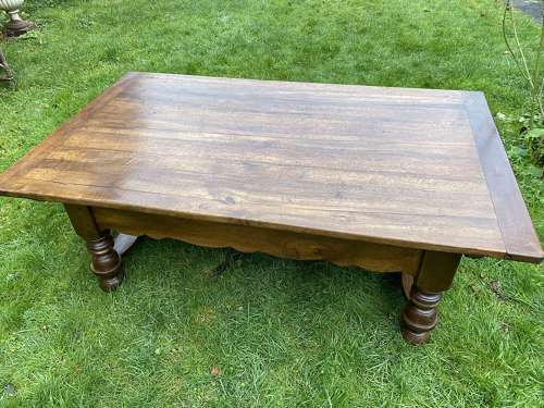 Large walnut Alsace coffee table