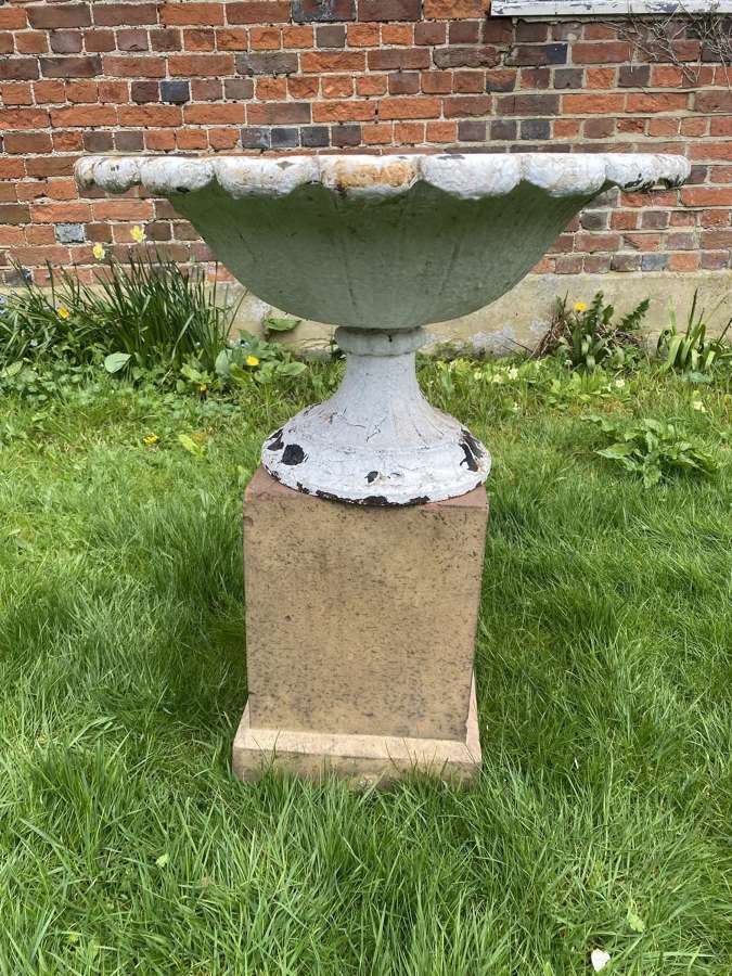 Large garden urn