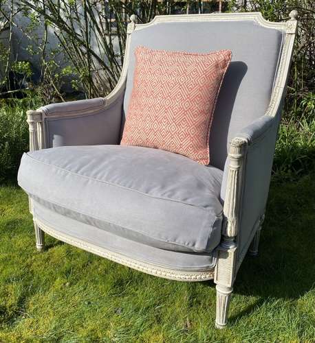 Louis XVI style painted marquise or love seat