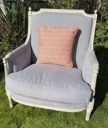 Louis XVI style painted marquise or love seat