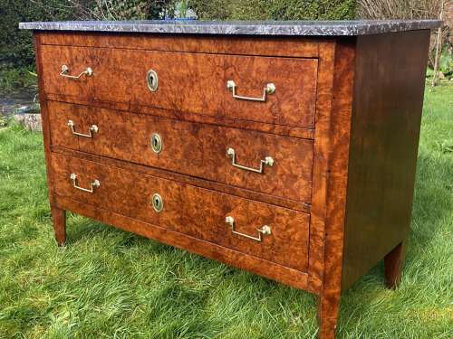 18th Century burr walnut commode