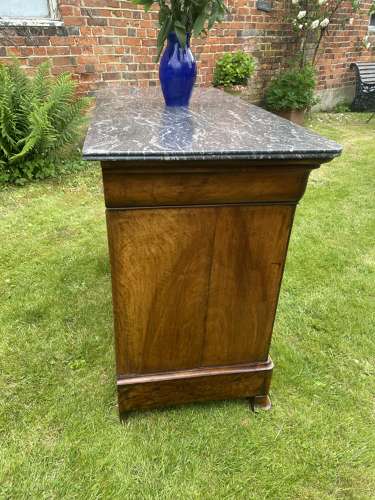 Burr walnut commode