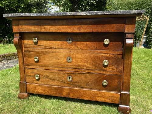 French Restauration commode in figured walnut