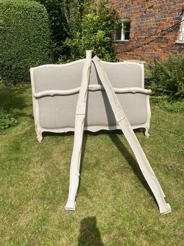 Kingsize upholstered bed