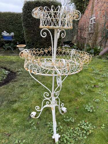 Wirework jardiniere