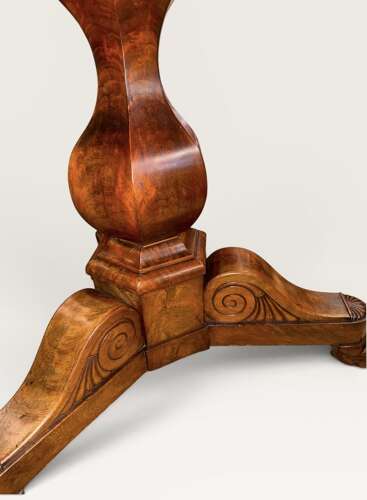 Gueridon or centre table