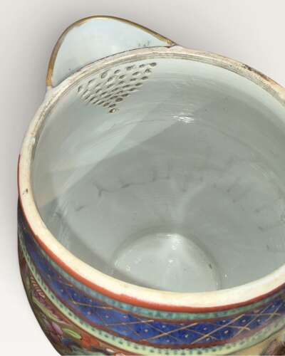 Late 18thChinese export porcelain ’ cider jug
